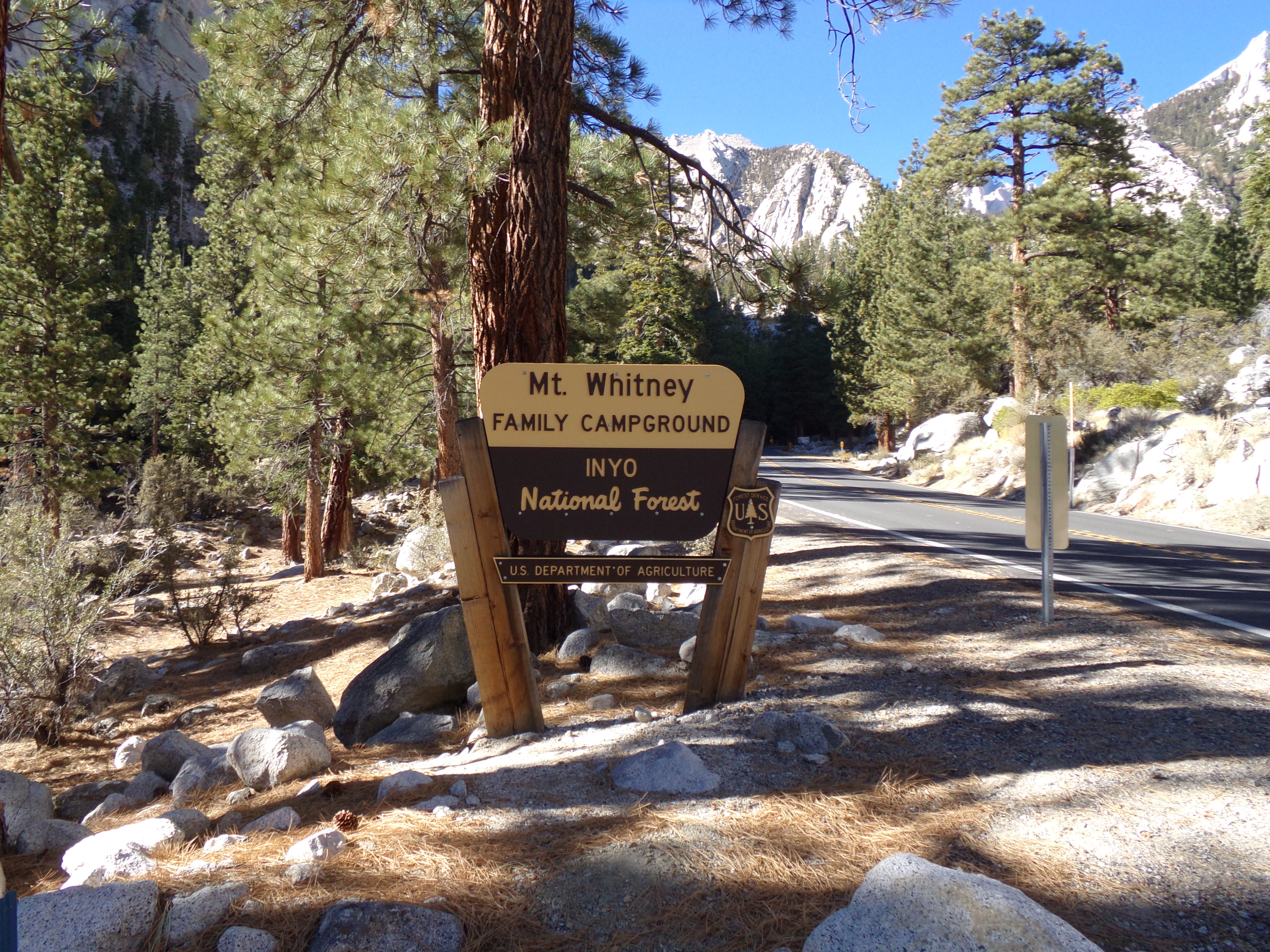 Озеро лоун стар. Национальные парки Уитни Трейл. ЛОН Пайн фото. Mount Whitney. Whitney Portal..